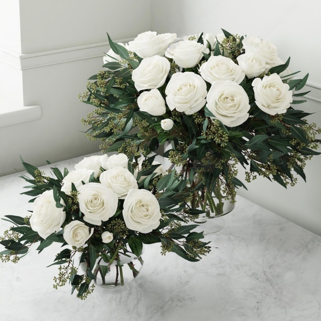 现代玻璃花瓶玫瑰花卉组合3D模型